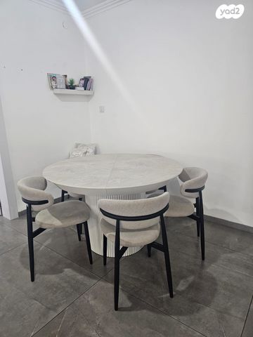 דירת גן, ביל"ו, אברהם דנינו, בן גוריון, עכו