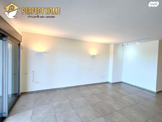 דירה, אהוד מנור, יפה נוף, כפר יונה