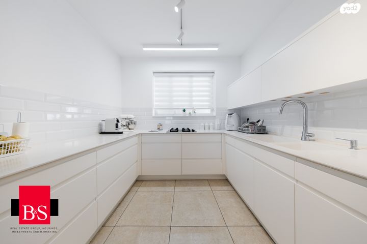 פתח תקווה 39