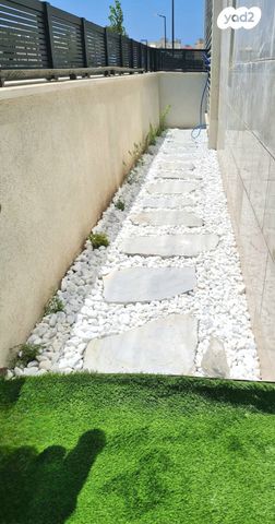 דירת גן, גדולי האומה 11, שמעון פרס/ האצטדיון, נהריה