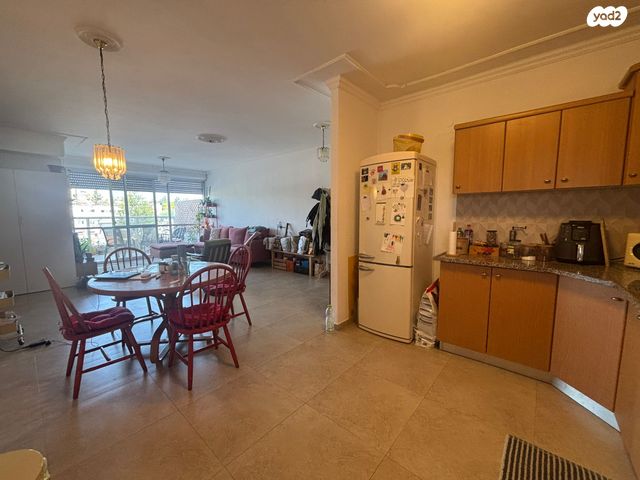 דירה, עזריאל 10, רמת גן