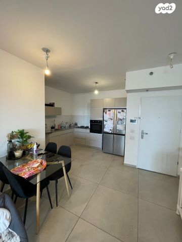 דירה, חיים הרצוג, מתחם 1200, הוד השרון