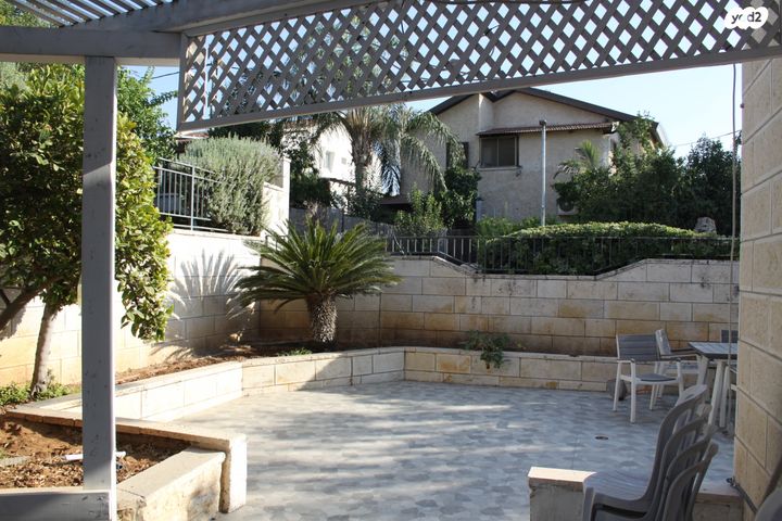 דו משפחתי, שביל החרובים 10, גבעת שרת, בית שמש