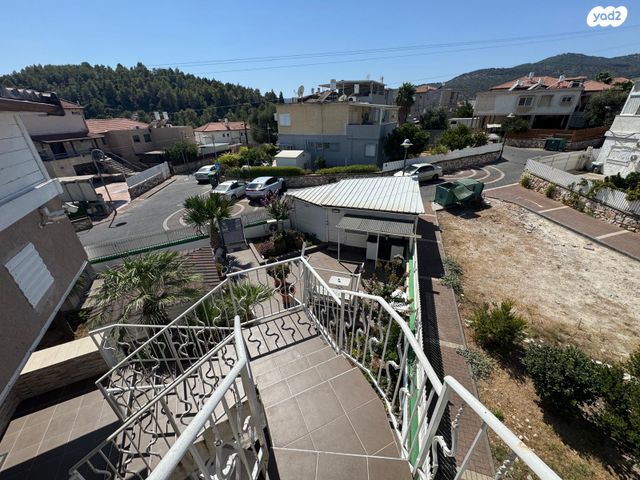 דו משפחתי, הכלניות, יקנעם עילית