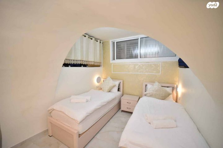 דירה, שמעון בר יוחאי, העיר העתיקה, צפת