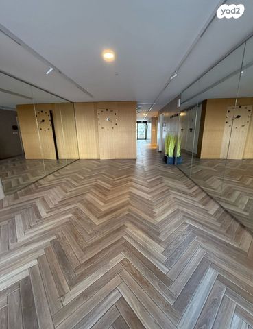 דירת גן, גדולי האומה 11, שמעון פרס/ האצטדיון, נהריה