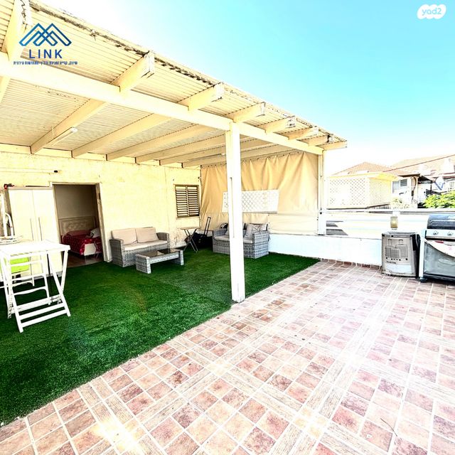 דירה, לוי אשכול, כהן, טירת כרמל