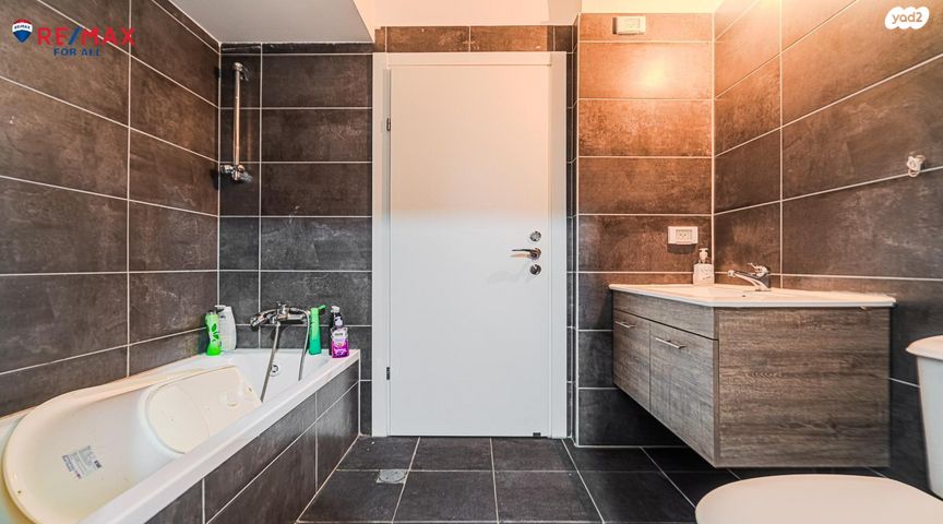 דירה, דרך ארץ, עיר היין, אשקלון