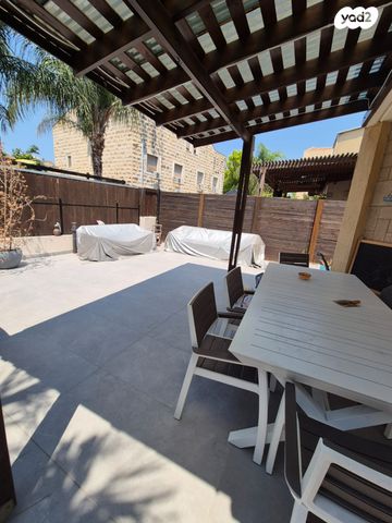 דו משפחתי, רמת ישי