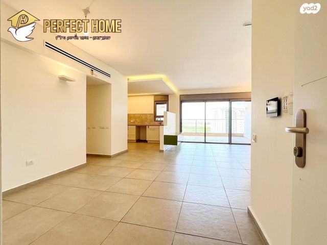 דירה, אהוד מנור, יפה נוף, כפר יונה