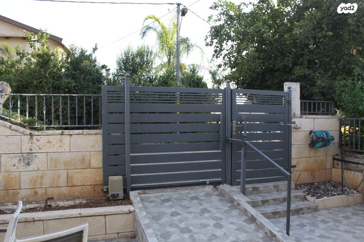 דו משפחתי, שביל החרובים 10, גבעת שרת, בית שמש