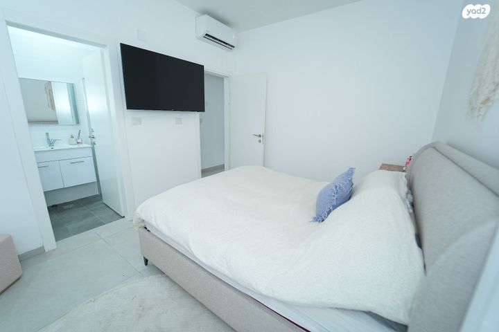 דירת גן, גדולי האומה 11, שמעון פרס/ האצטדיון, נהריה