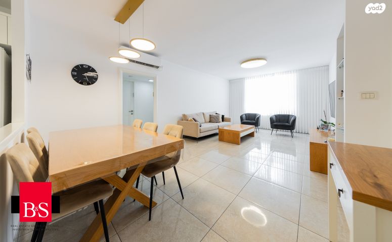 פתח תקווה 39