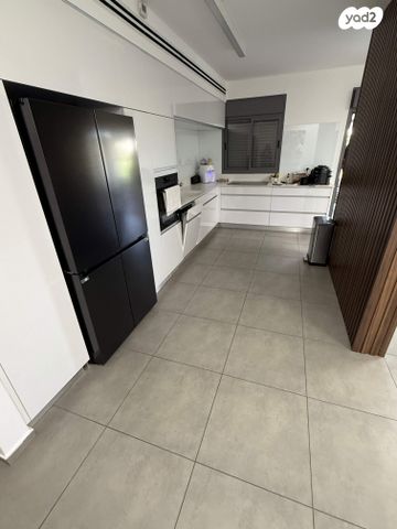 דירה, יונה בוגלה, ראשון לציון