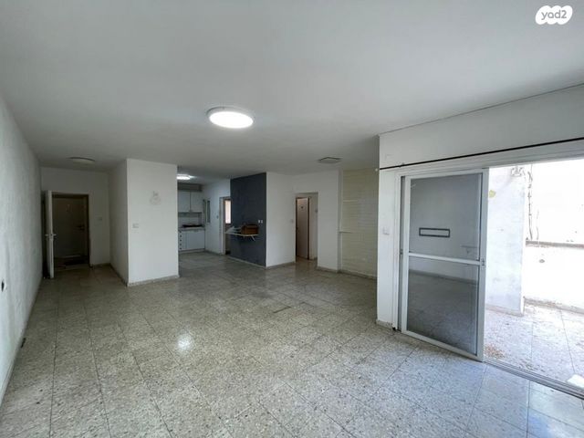 דירה, אריה בן אליעזר, ברנע, אשקלון