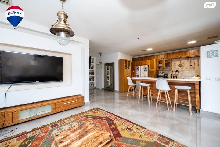 דו משפחתי, שושן, פרדס חנה כרכור