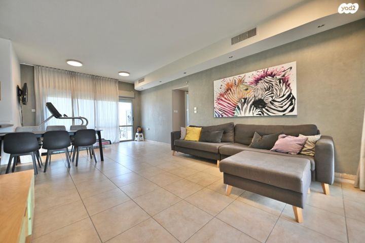 גג/ פנטהאוז, העומרים, נס ציונה