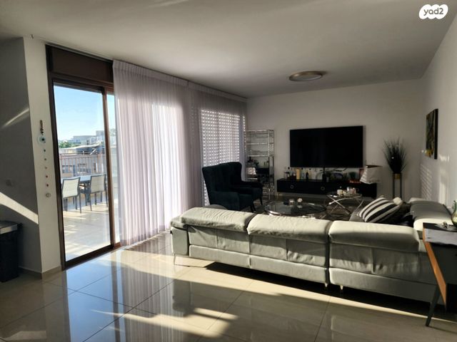 דירה, המניין הראשון 16, מרכז מערבי, נס ציונה