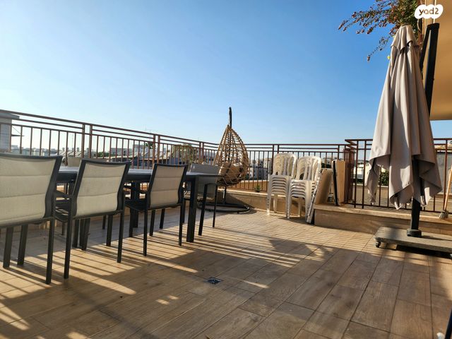 המניין הראשון 16