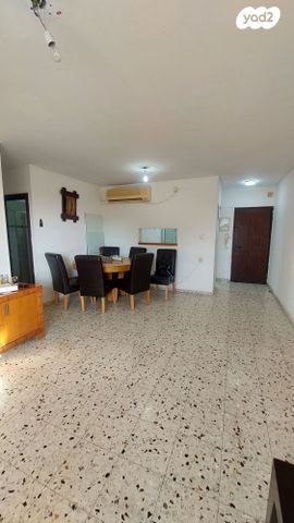 דירה, אירוס הארגמן, גבעת האירוסים, נתניה