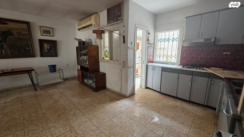 דו משפחתי, אז"ר, אלון, רמת השרון