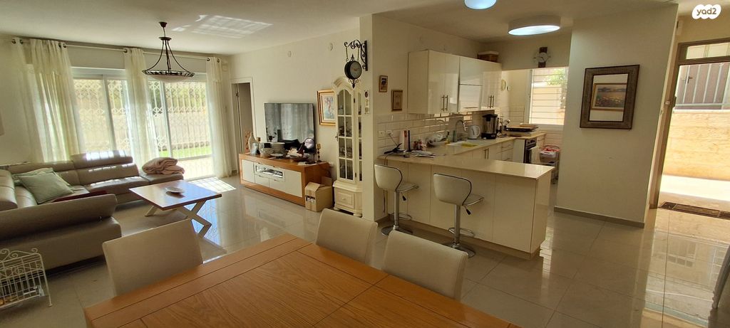 דירת גן, צביה ויצחק, גילה, ירושלים