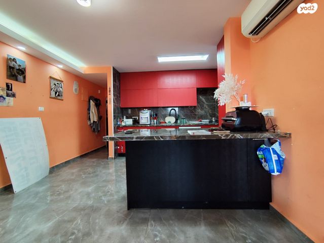 דירה, יהויכין המלך, רובע י"ג, אשדוד