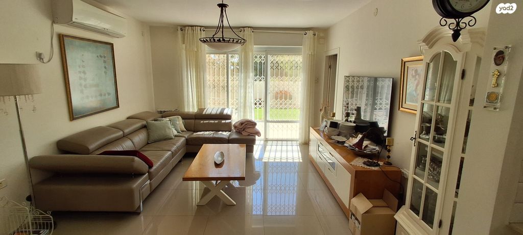 דירת גן, צביה ויצחק, גילה, ירושלים