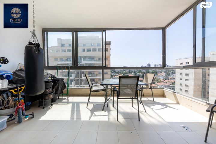 דירה, חתני פרס ישראל, באר יעקב