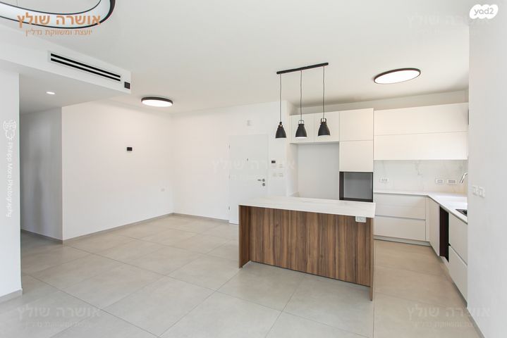 דירה, שדרות מוריה, מרכז הכרמל, חיפה