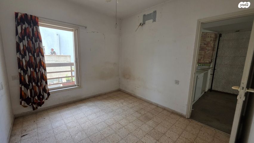 דו משפחתי, אז"ר, אלון, רמת השרון