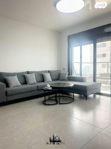 דירה, חיים לבב, יצחק שמיר, נהריה