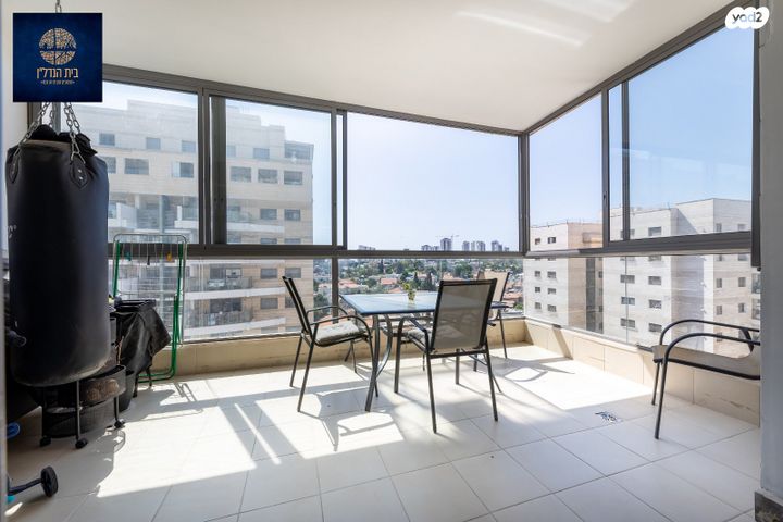 דירה, חתני פרס ישראל, באר יעקב