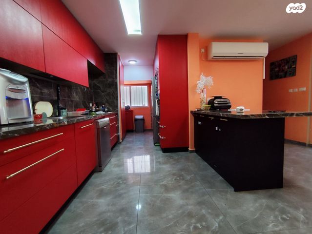 דירה, יהויכין המלך, רובע י"ג, אשדוד