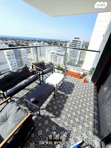 דירה, חיים לבב, יצחק שמיר, נהריה