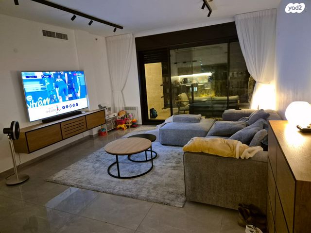 דירה, יעקב טהון, ירושלים