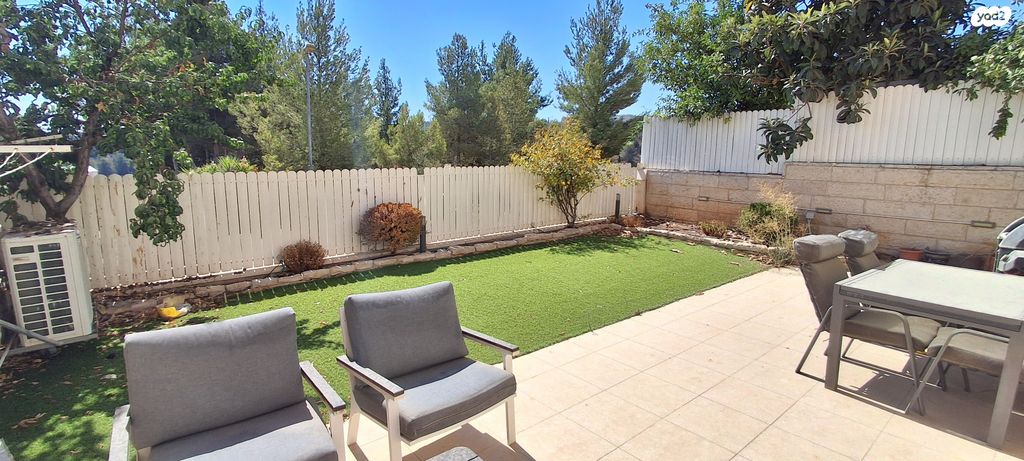 דירת גן, צביה ויצחק, גילה, ירושלים