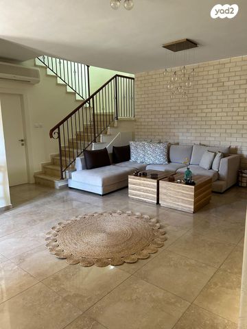 בית פרטי/ קוטג', חופית 8, גבעת שמשון, גן יבנה