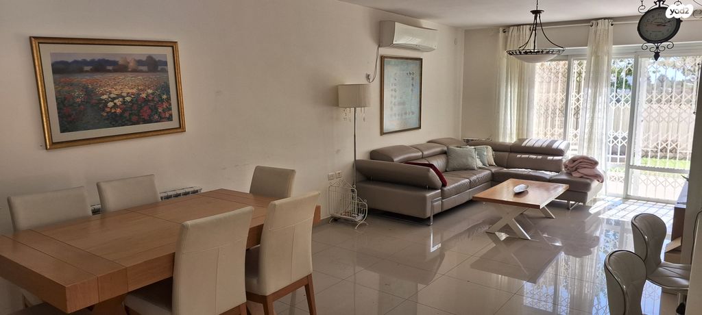 דירת גן, צביה ויצחק, גילה, ירושלים