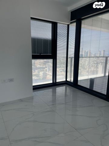 דירה, ליאונרדו דה וינצ'י 2, גני שרונה, קרית הממשלה, תל אביב יפו