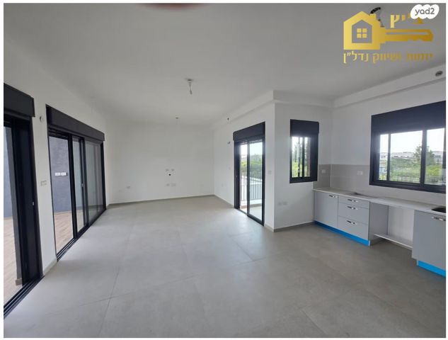 גג/ פנטהאוז, קיראון, קרית אונו