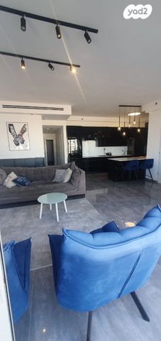 גג/ פנטהאוז, ארלוזורוב, הגבול רוטשילד, בת ים