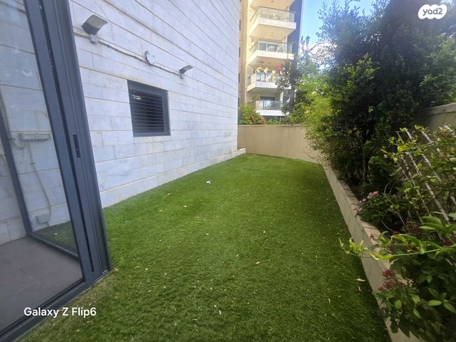 דירת גן, רמה, נווה שרת, תל אביב יפו