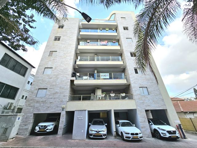 האלוף נחמיה תמרי 8