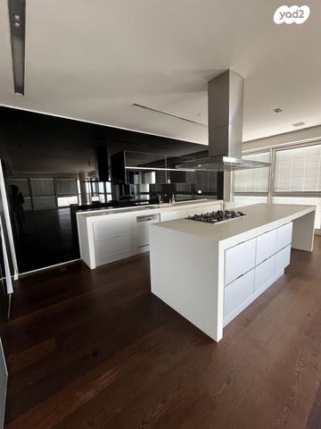 גג/ פנטהאוז, פנקס, הצפון החדש - כיכר המדינה, תל אביב יפו