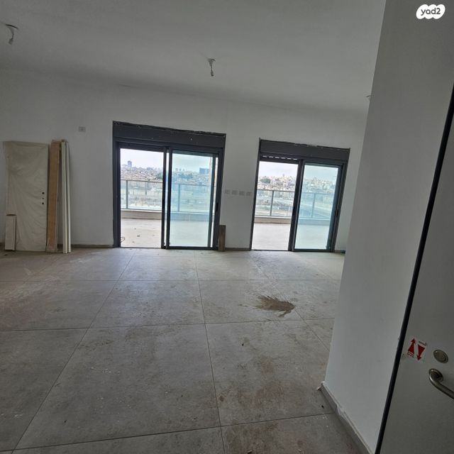 גג/ פנטהאוז