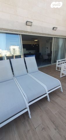 גג/ פנטהאוז, ארלוזורוב, הגבול רוטשילד, בת ים