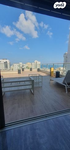 גג/ פנטהאוז, ארלוזורוב, הגבול רוטשילד, בת ים