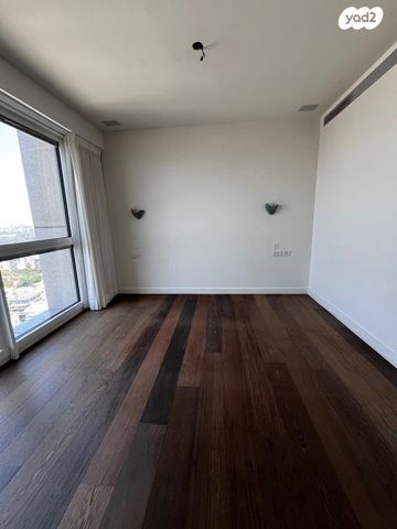 גג/ פנטהאוז, פנקס, הצפון החדש - כיכר המדינה, תל אביב יפו