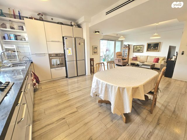 דירה, האלוף נחמיה תמרי 8, עליות, רמת גן